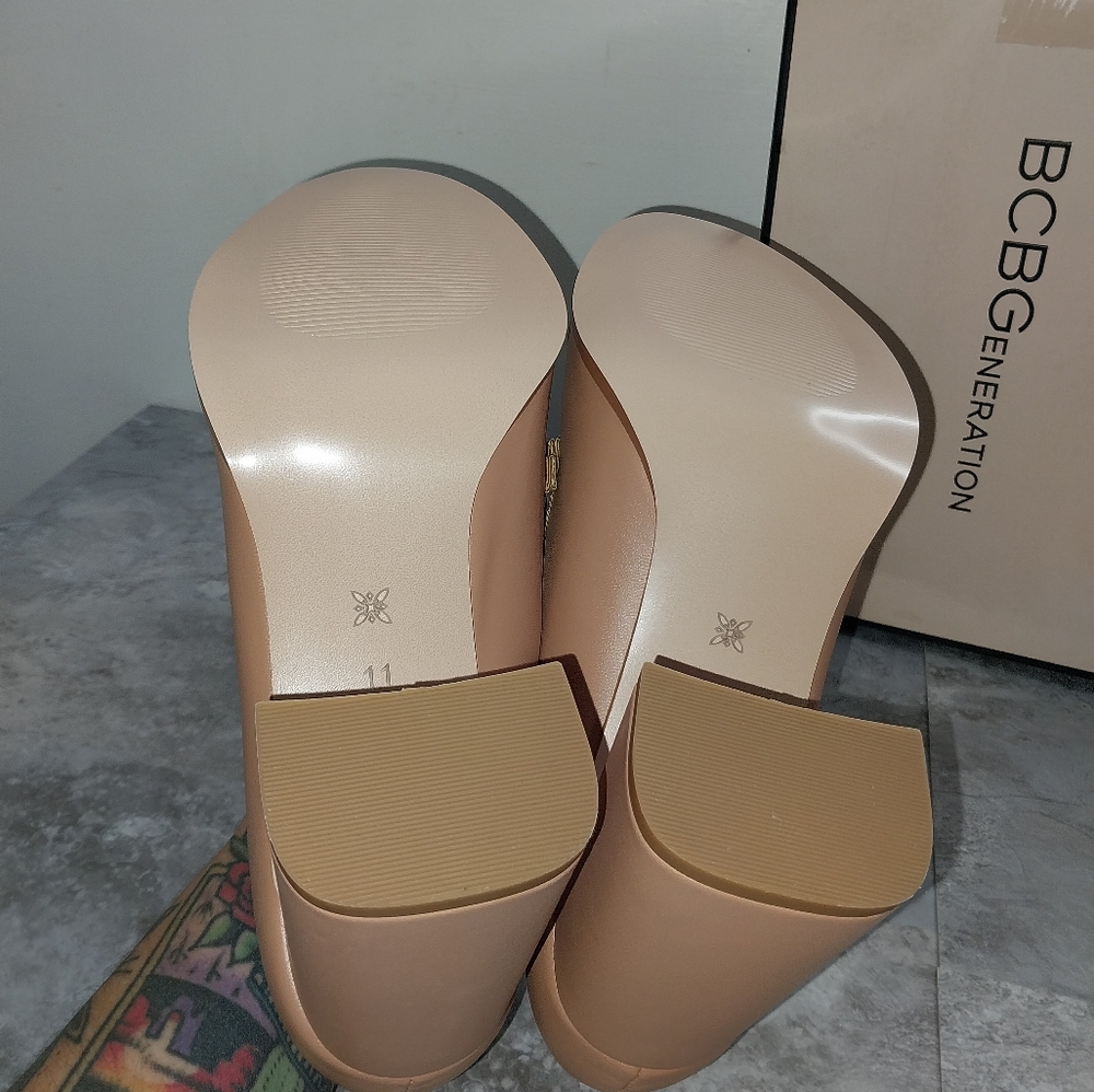 BCBGeneration Womens Size 11 Pumps Tan Heels Horsebite Career Work Shoes - Picture 11 of 17